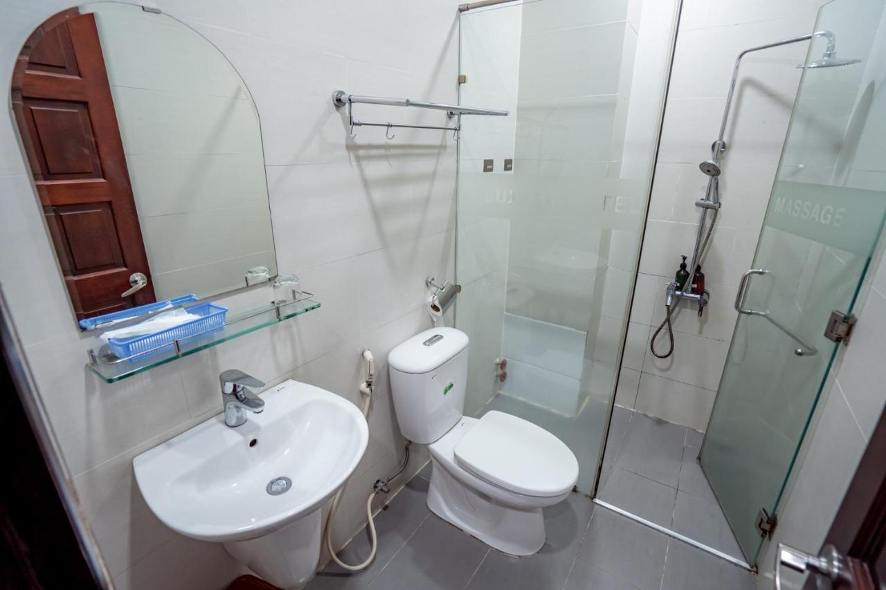 Luxury Hotel Hau Giang ホーチミン市 エクステリア 写真