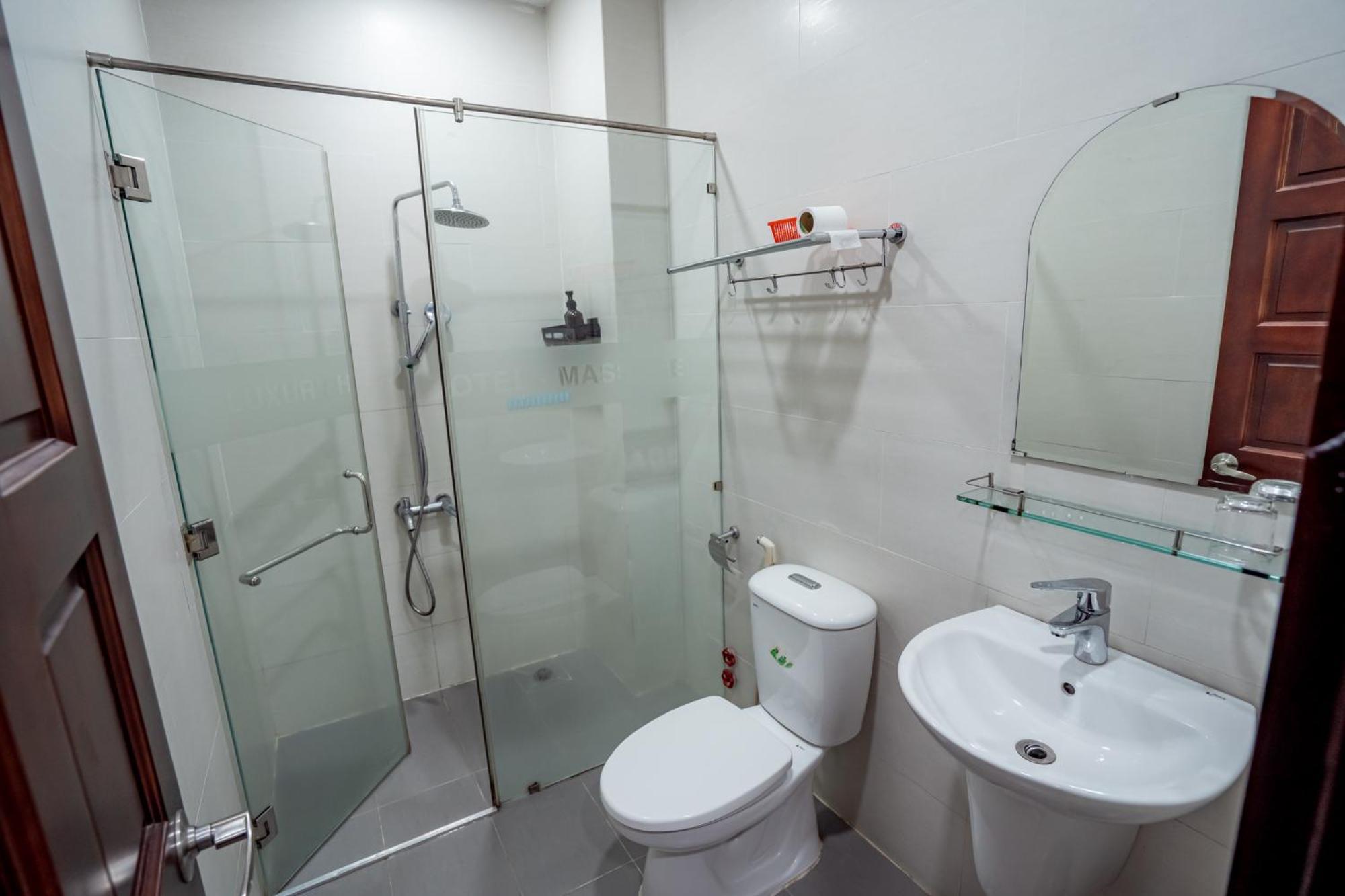 Luxury Hotel Hau Giang ホーチミン市 エクステリア 写真